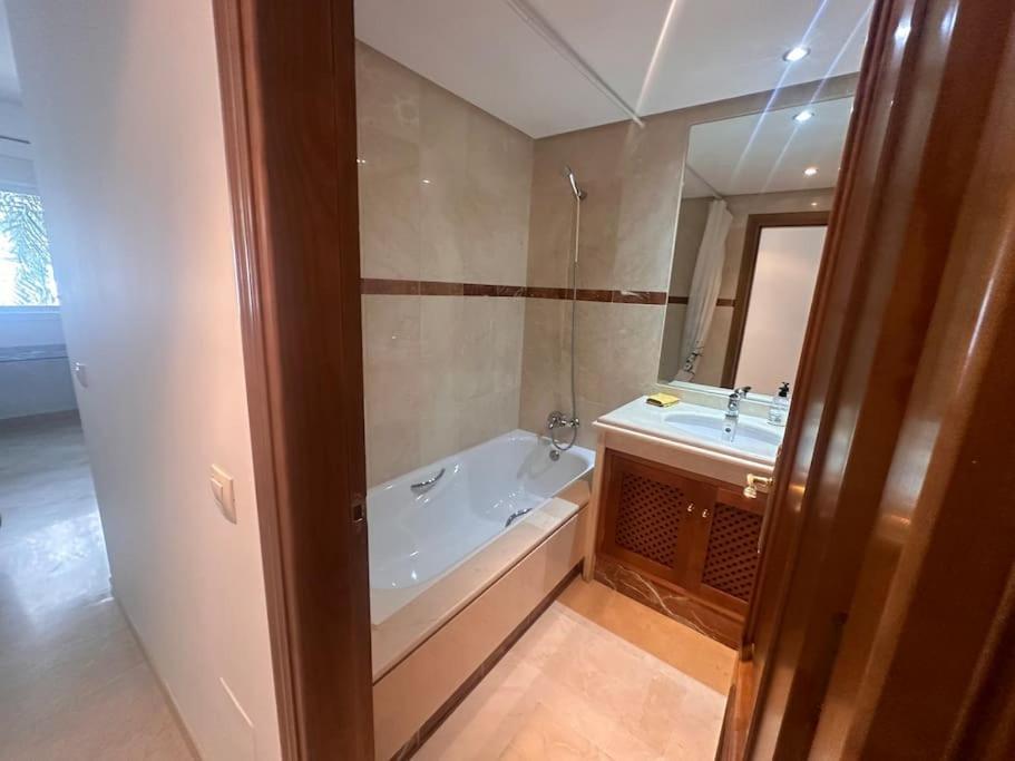 Costalita Beach Apartamento En Эстепона Экстерьер фото